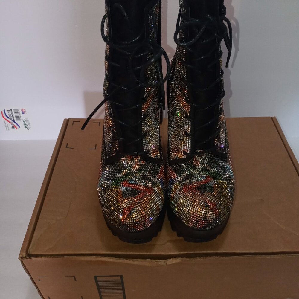 ANKLE BOOTS